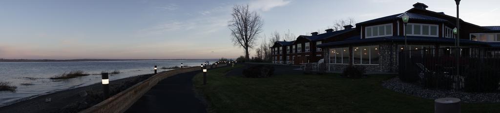 River Lodge And Cabins Boardman Exteriör bild