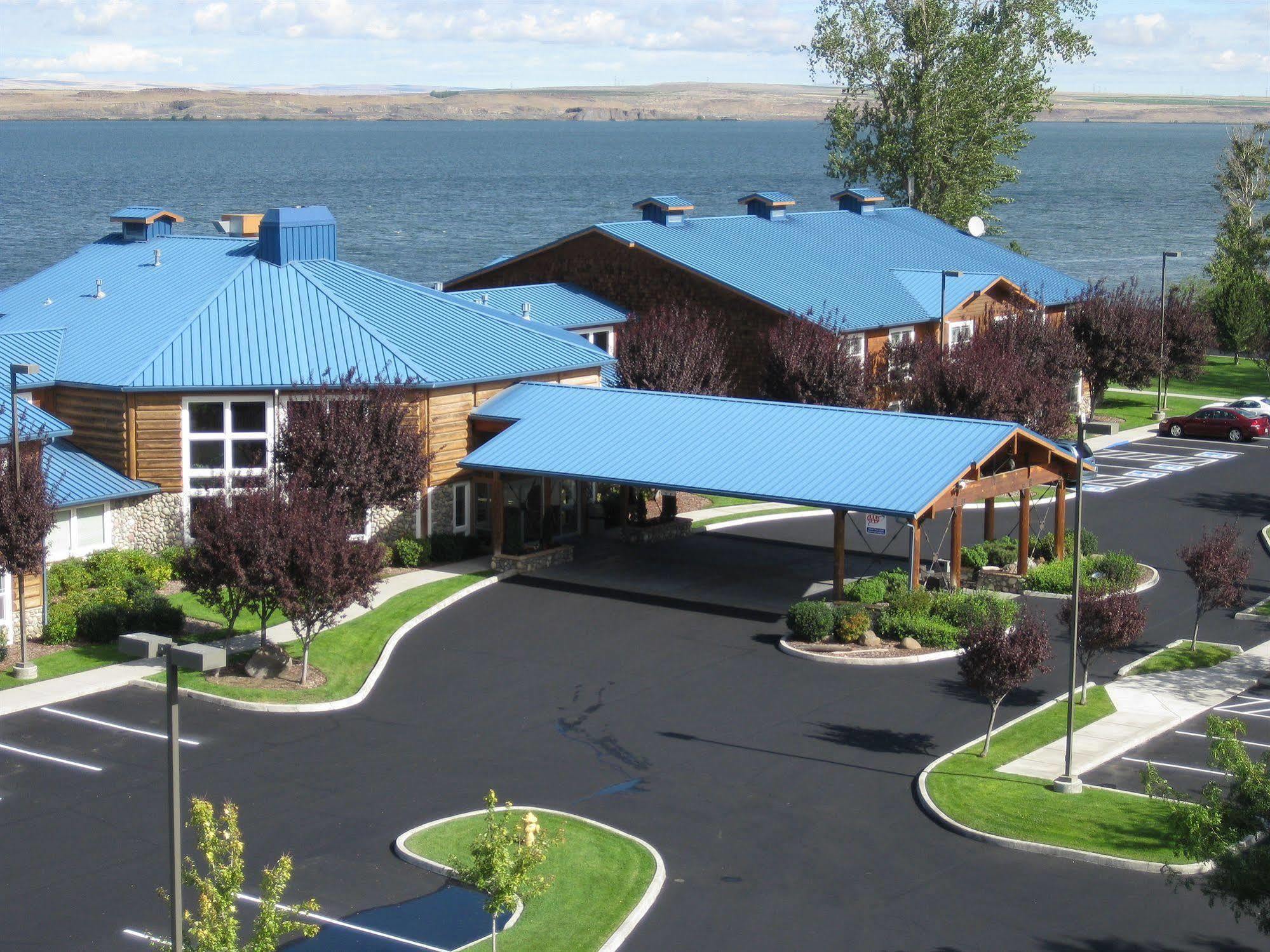River Lodge And Cabins Boardman Exteriör bild