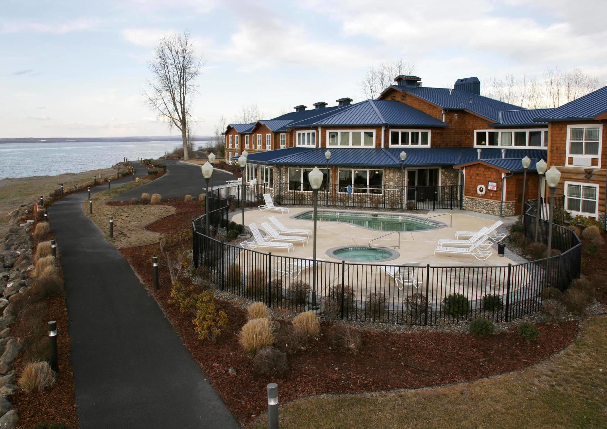 River Lodge And Cabins Boardman Exteriör bild