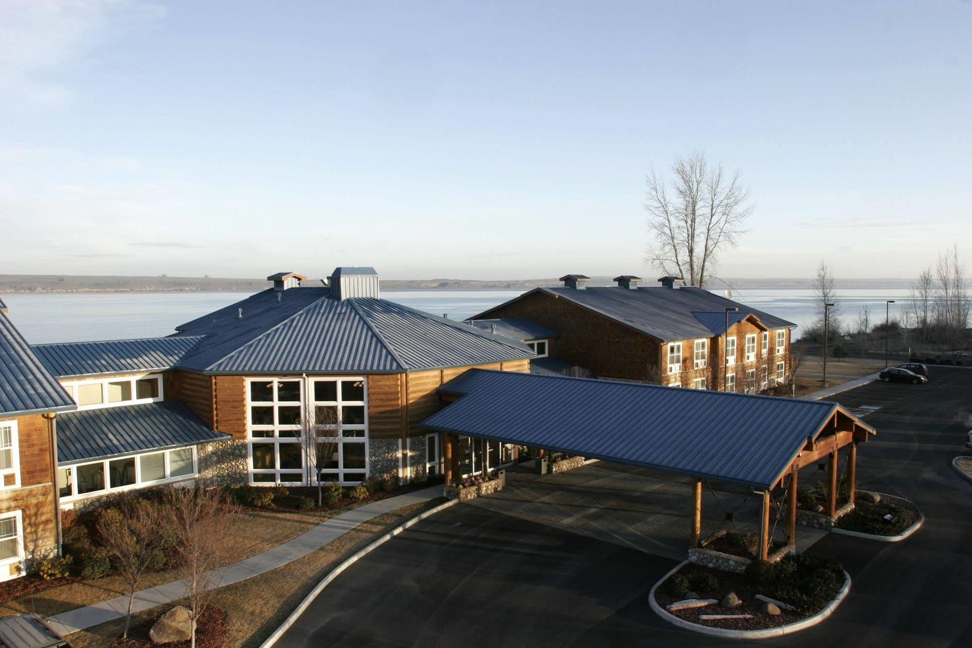 River Lodge And Cabins Boardman Exteriör bild